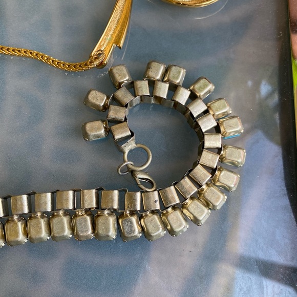 Duo of statement necklaces - Picture 5 of 10